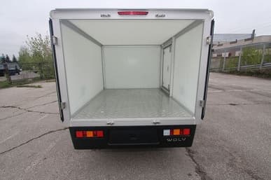 В России представлен электрический грузовичок WOLV FC-25. Мощность 40,7 л.с., запас хода 200 км и отношение массы к грузоподъемности лучше, чем у ГАЗели