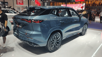 Среднеразмерный молодежный кроссовер с динамичным дизайном, двигателем мощностью 188 л.с. и системой помощи при вождении EaglePilot 7.0 за 15 000 долларов. Представлен Changan Oshan Z6