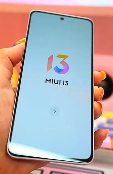 108 Мп, 120 Гц, 67 Вт и экран больше, чем у Xiaomi 12. Xiaomi 12 Lite в двух цветах позирует на новых изображениях