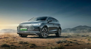 6 или 7 мест, разгон до 100 км/ч за 4,3 с, пробег 215 км на чистом электричестве. BYD показала свой флагманский гибридный кроссовер Tang DM-p изнутри