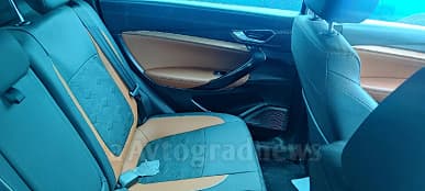 Опубликованы фото интерьера новейшей Lada Vesta NG SW Cross. Только серийную версию этого автомобиля мы увидим нескоро