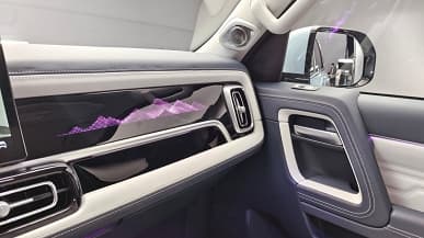 В профиль – Land Cruiser Prado, а анфас – Jeep Grand Cherokee. Представлен большой гибридный внедорожник BAIC BJ60 с запасом хода 1000 км