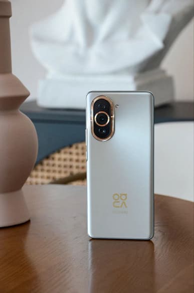 60 Мп плюс 50 Мп, 4500 мА·ч, 100 Вт, тонкий корпус и фирменный заменитель Android. Все характеристики и живые фото Huawei nova 10 Pro за десять дней до анонса