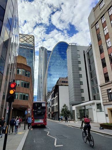 Так фотографирует самый необычный телефон 2022 года. Примеры снимков, сделанных камерой Nothing Phone (1)