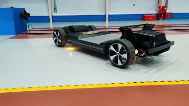 «Алмаз-Антей» показал ходовой образец отечественного электрического кроссовера E-NEVA с запасом хода 1000 км и интересным дизайном