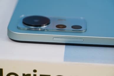 12,4 дюйма, 2,5К, 10 000 мА•ч, 67 Вт, 50 Мп и Snapdragon 870. Большой планшет Xiaomi Mi Pad 5 Pro 12.4 со стилусом и клавиатурой показали вживую со всех сторон