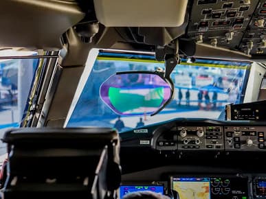 Фотогалерея дня: так тестируют самый большой в мире пассажирский авиалайнер — Boeing 777X, оснащенный складывающимися законцовками крыла