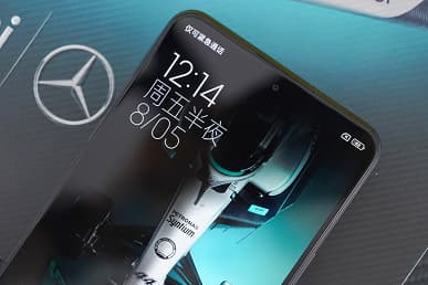 Лучшую версию топового флагмана Redmi и его комплект поставки показали вживую