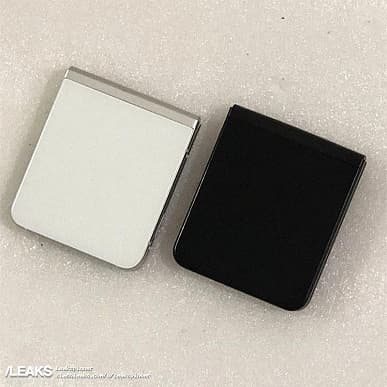Как настоящий: макеты Samsung Galaxy Z Flip4 показали вживую перед сегодняшним анонсом