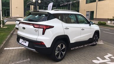 В Сочи показали кроссоверы JAC JS4 и JS6 для России. Первый, возможно, будут собирать в Москве под брендом «Москвич»