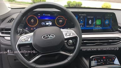 В Сочи показали кроссоверы JAC JS4 и JS6 для России. Первый, возможно, будут собирать в Москве под брендом «Москвич»