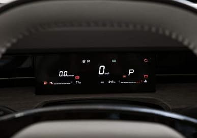 326 л.с., расход 1 л на 100 км и интерьер в стиле Tesla по цене от 14 700 долларов. В Китае стартовали продажи молодежного кроссовера Jetour Dasheng, который может появиться в России