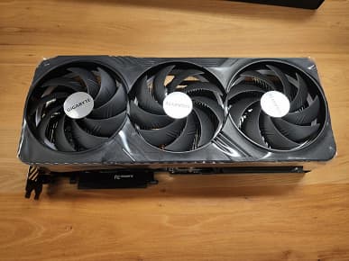 В Китае уже можно купить GeForce RTX 4090, хотя до официальных продаж ещё две недели