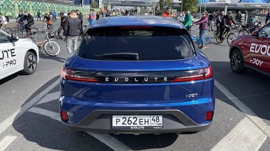 Так выглядит загадочный российский электромобиль Evolute i-JET, который понравился участникам Велофестиваля 2022