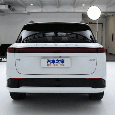 551 л.с., запас хода 650 км, полный привод, два 15-дюймовых экрана, 31 датчик в системе автономного вождения и цена всего лишь 56 400 долларов. Представлен Xpeng G9 — гроза BMW X5 и Porsche Cayenne