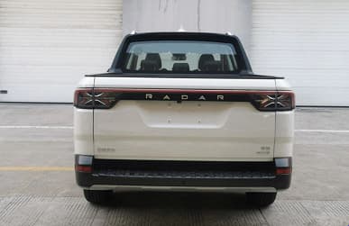 272 л.с., до 610 км на одной зарядке, разгон до 100 км/ч за 6 с, пара экранов в салоне и большая панорамная крыша. В Китае стартовало производство нового электромобиля Geely