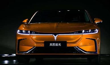 510 л.с, полный привод и запас хода до 730 км. В Китае началось массовое производство большого люксового седана Voyah Zhuiguang – ждем его в России?