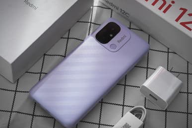 Xiaomi: 100-долларовый Redmi 12C не уступает 200-долларовым смартфонам. Живые фото новинки