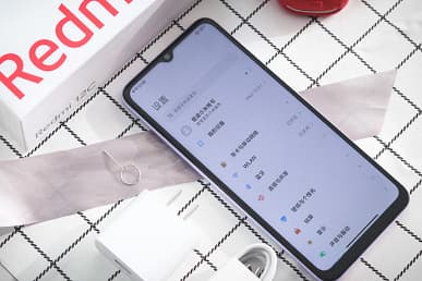 Xiaomi: 100-долларовый Redmi 12C не уступает 200-долларовым смартфонам. Живые фото новинки