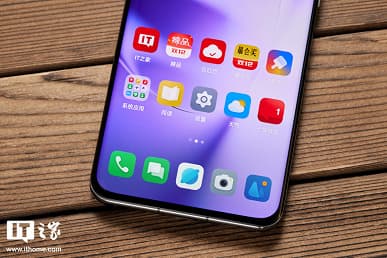 OnePlus 11 во всей красе. Живые фото нового флагмана на Snapdragon 8 Gen 2 после официальной премьеры