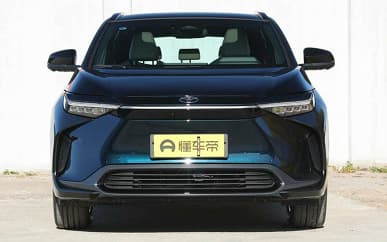 Полный привод, 218 л.с. и габариты как у Toyota RAV4. В России уже можно заказать новейший кроссовер Toyota bZ4X