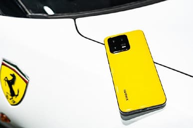 Возможности камеры Xiaomi 13 показали при съёмке суперкаров
