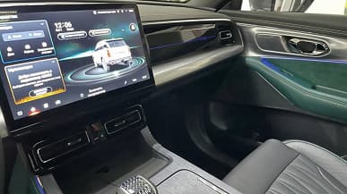 «Хрустальные» фары, 252 л.с. и 8-ступенчатый «автомат». В России уже сертифицируют большой кроссовер GAC GS8 второго поколения, опубликованы живые фото