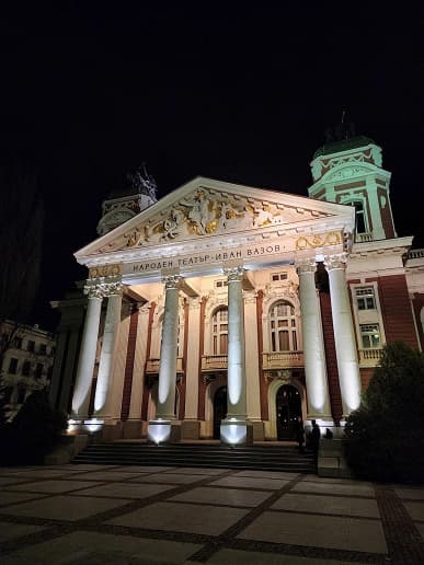 Samsung Galaxy S23 Ultra против S22 Ultra в первой битве камер. А есть ли вообще разница?