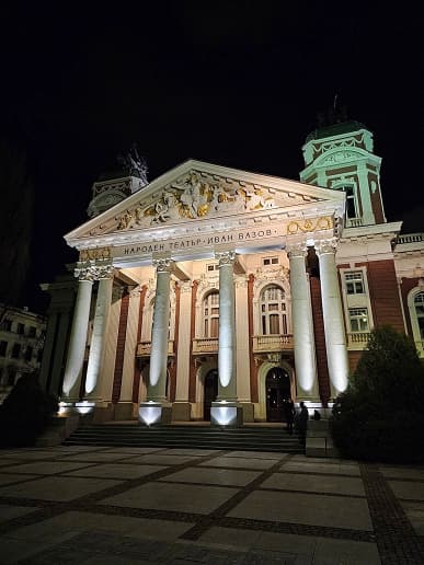 Samsung Galaxy S23 Ultra против S22 Ultra в первой битве камер. А есть ли вообще разница?