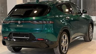 В Россию привезли авто для ценителей — Alfa Romeo Tonale. Эта новинка 2022 года стала доступна благодаря параллельному импорту