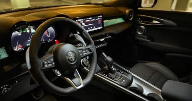 В Россию привезли авто для ценителей — Alfa Romeo Tonale. Эта новинка 2022 года стала доступна благодаря параллельному импорту