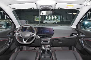 Кроссоверы Chevrolet Tracker сильно подешевели в России. Цена снизилась более чем на 600 тыс. рублей