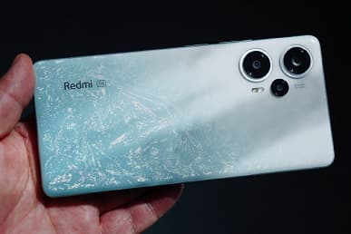 Redmi Note 12 Turbo и Redmi Note 12 Turbo Harry Potter Edition показали вживую после анонса