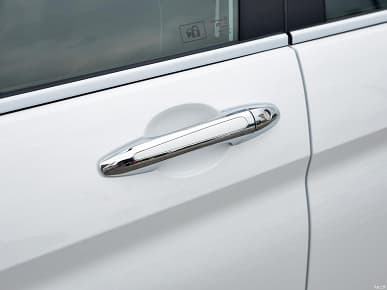 Настоящая рабочая лошадка от Haval. К китайским дилерам поступил кроссовер Haval H6 Plus 2023, который оценили в 10,5 тыс. долларов