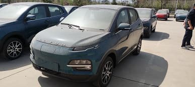 На российский рынок выходит еще один бренд из Китая. Продажи автомобилей Dayun стартуют в августе с 7-местного 197-сильного минивэна Yuanzhi M1