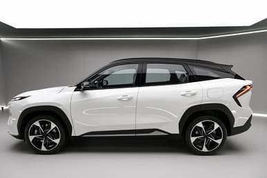 Новейший кроссовер Geely Galaxy L7, способный проехать 1370 км на баке бензина, стал хитом в Китае: покупатели оформили свыше 10 тыс. заказов вслепую