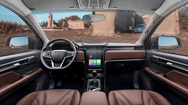 В России начали продавать пикапы JAC T8 Pro. Турбодвигатель Mitsubishi мощностью 211 л.с., полный привод и вертикальный «планшет» в салоне — а что же цена?