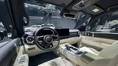 408 л.с., 9-ступенчатый «автомат», полный привод и низкий расход топлива. Представлен гибридный Tank 400, который может добраться до России