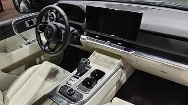 408 л.с., 9-ступенчатый «автомат», полный привод и низкий расход топлива. Представлен гибридный Tank 400, который может добраться до России