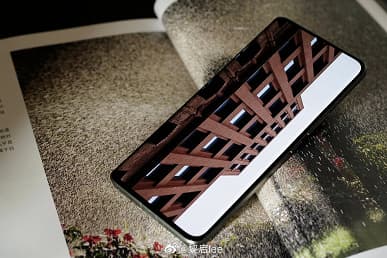 Зелёный Xiaomi 13 Ultra и специальный комплект для фотосъёмки показали вживую