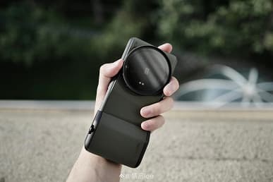 Зелёный Xiaomi 13 Ultra и специальный комплект для фотосъёмки показали вживую