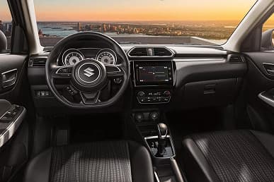 Седан Suzuki Dzire стал доступнее в России: стоимость упала на 400 тыс. рублей, теперь авто дешевле 2 млн рублей