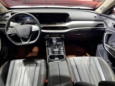 В Китае засветили рестайлинговый Lada X-cross 5? FAW привезла на Шанхайский автосалон обновленный кроссовер Bestune T77