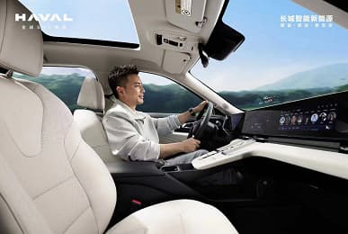 280 л.с., полный привод и три экрана в салоне. Представлены совершенно новые кроссоверы Haval Xiaolong Max и Xiaolong