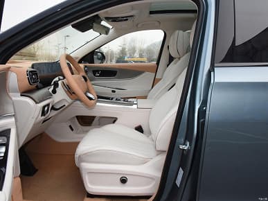 Chery сделала предложение, от которого невозможно отказаться. Роскошный флагманский кроссовер Tiggo 9 можно купить в Китае всего за 18 650 долларов