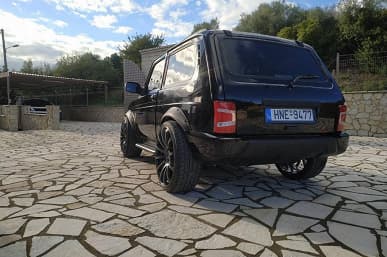 В Европе продают «СуперНиву» – с 300-сильным турбомотором и тормозами от Porsche