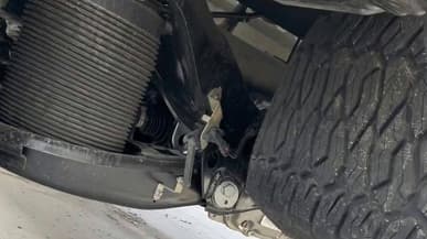 Огромный внедорожник Tank 800 и пикап Great Wall X Poer засняли на дорогах в Китае. У них пневмоподвеска и мотор V6