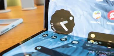 Как будто не флагман Google за 1800 долларов, а какая-то китайская поделка. Живые фото Pixel Fold демонстрируют невероятно широкую рамку экрана