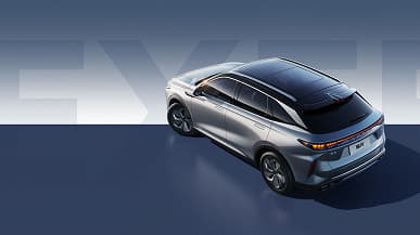 Вот вам и «китаец». Кроссовер Exeed RX, который очень скоро поступит в продажу в России, признали мировым дизайнерским шедевром