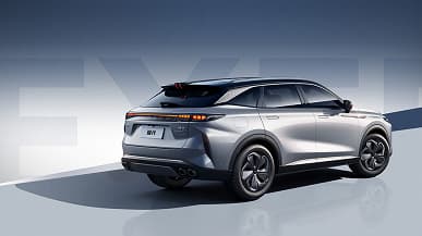 Вот вам и «китаец». Кроссовер Exeed RX, который очень скоро поступит в продажу в России, признали мировым дизайнерским шедевром